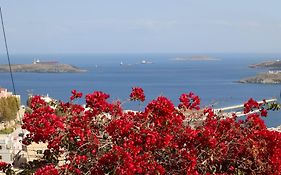 Artistic Cycladic House Ano Syros